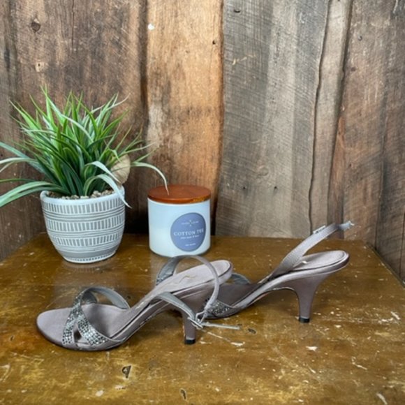 Nina Silver Sandal - Size 6 - Picture 8 of 13